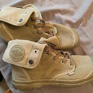 PALLADIUM MENS OLIVE COMBAT BOOTS SIZE 44